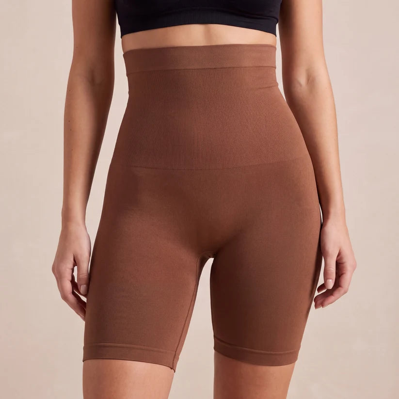Högmidjade formande shorts